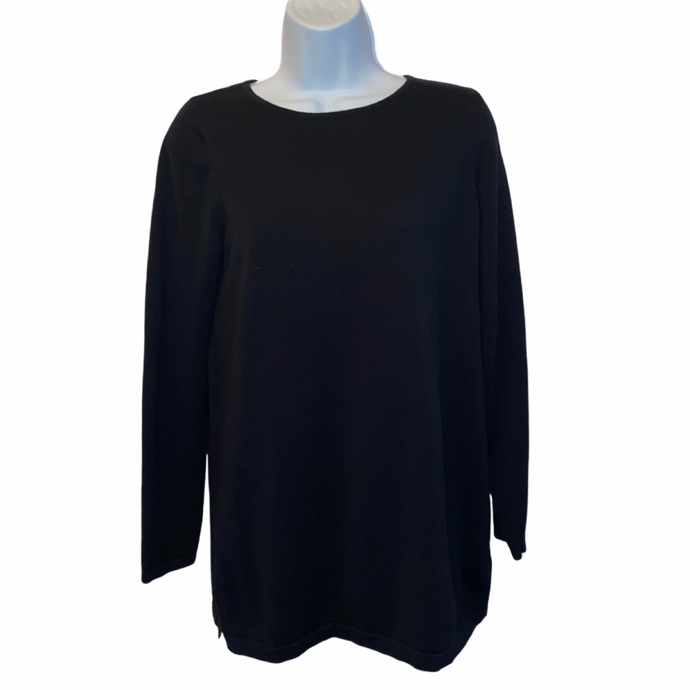 Joan Rivers long sleeve knit sweater size M.